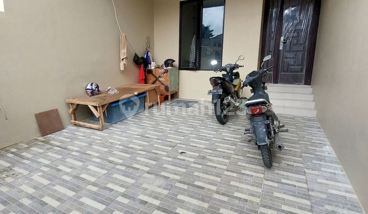 For Sale New Modern Minimalist House in Vila Tomang Mas 2