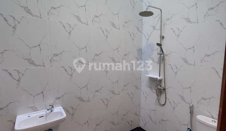 Jual Cepat Rumah Brand New House Mezanine Style Di Kav Polri 2