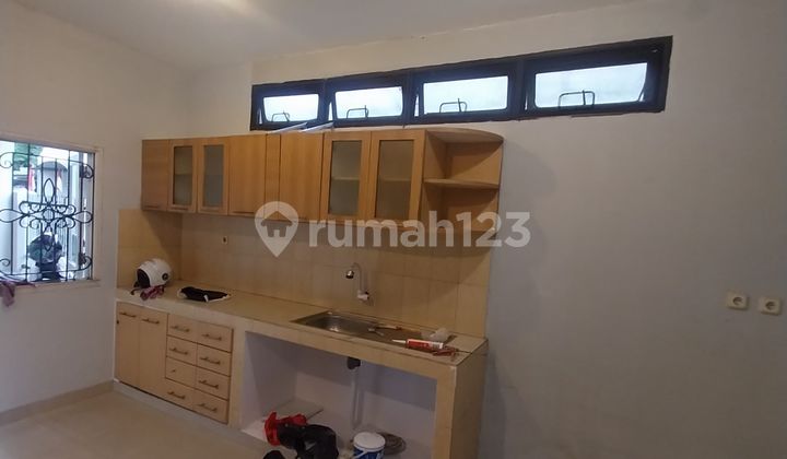 Disewakan Cepat Rumah Area Tomang Jakbar!!