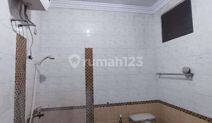 For Quick Sale: Shop House in Duripulo Complex, Central Jakarta