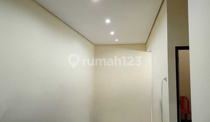 Minimalist Home, Scenic Environment in Grafika Banyumanik Housing Estate