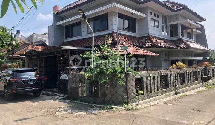 Comfortable Affordable House in Turangga, Bandung City Comfortable Affordable House in Turangga, Bandung City