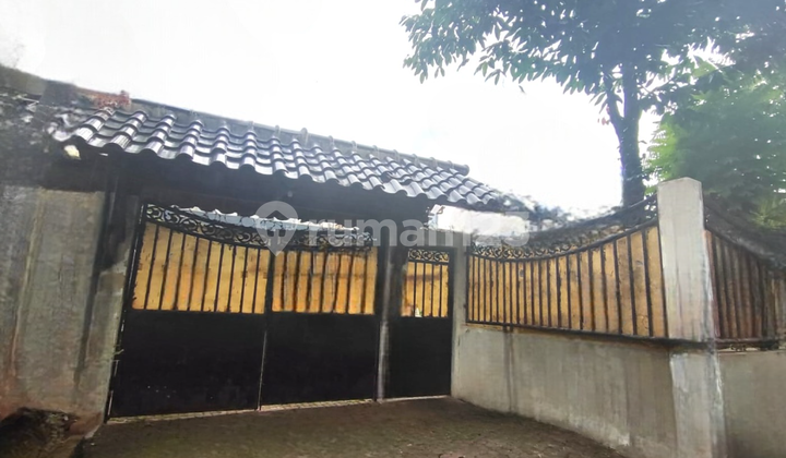 2-story house 500m type 8KT Utan Kayu Matraman East Jakarta 2