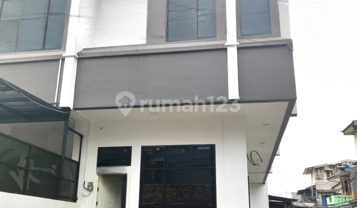 Rumah Hoek 3Lt Luas 61M Type 3Kt Kemayoran Jakarta Pusat