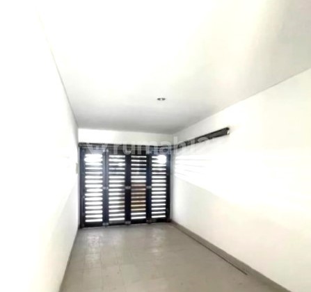 Rumah Dijual 10x22 220m 4kt Cluster Palm Spring Jgc Jakarta Garden City 2