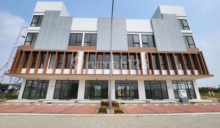 Ready Ruko JBD 3 Floors 4.5x15 2 Front JGC Jakarta Garden City Cakung