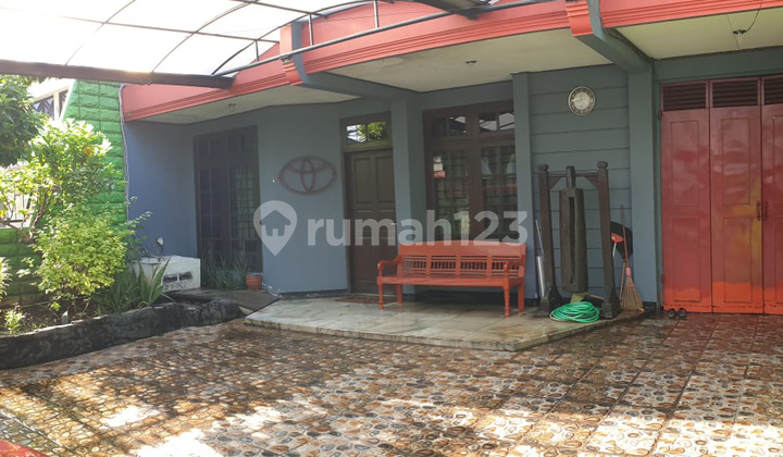 Dijual Rumah Siap Huni dengan Banyak Ruangan Murah Menarik 2