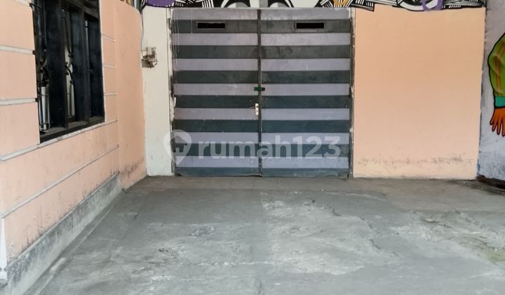 Dijual Rumah / Ruang Usaha di Area Pleburan 2