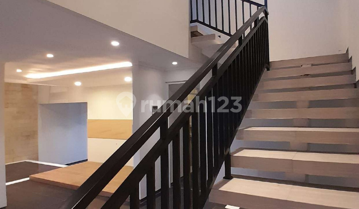 Dijual Rumah Siap Huni Mewah Genuk Semarang 2