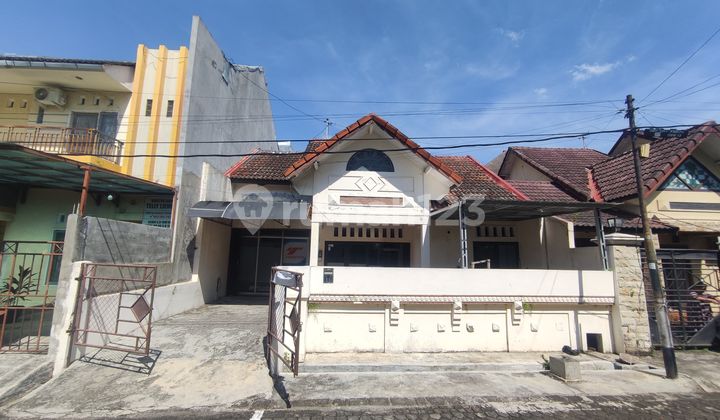 For Rent: Strategic House in the Beautiful Semarang Area 1
