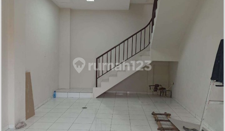 For Rent: Shop House in Puspowarno, Semarang, Batat