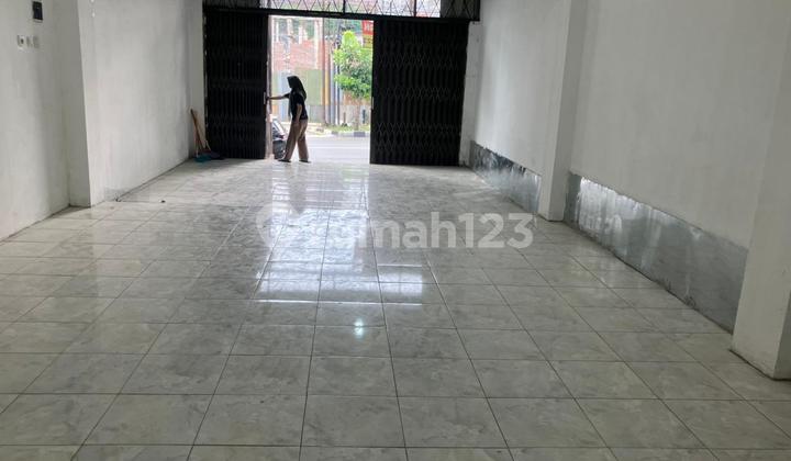 Ruko Lokasi Strategis Disewakan Siap Huni 2