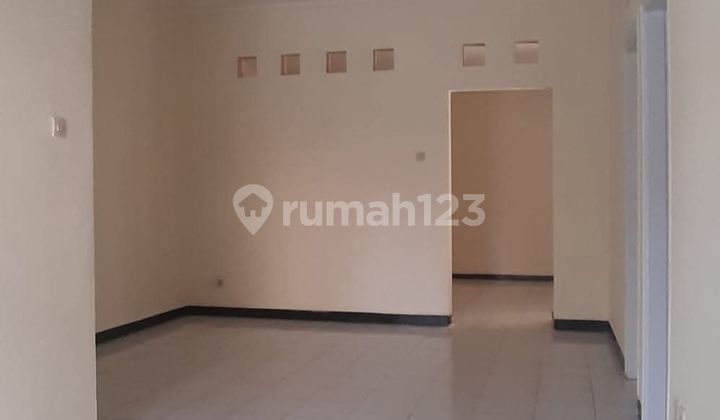 Dijual Rumah Strategis Semi Furnished Di Graha Padma Semarang 2