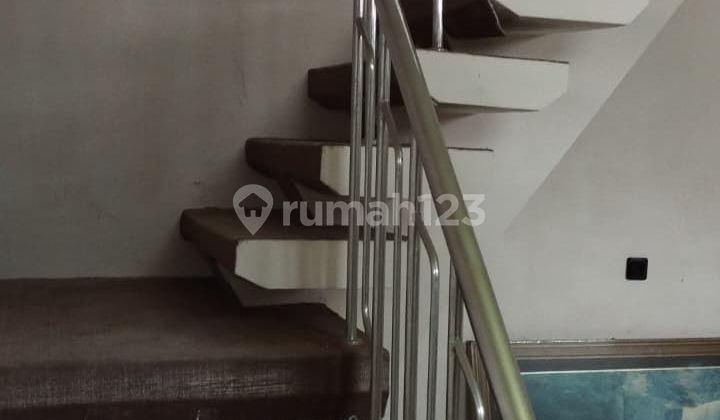 Disewakan Rumah + Tanah di Daerah Pedalangan Rejomulyo Semarang 2