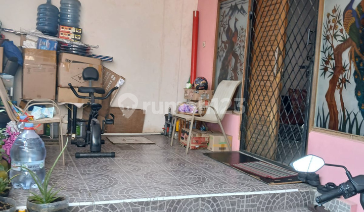 For Sale: House in East Semarang, Ready to Occupy, Cheap and Attractive 2