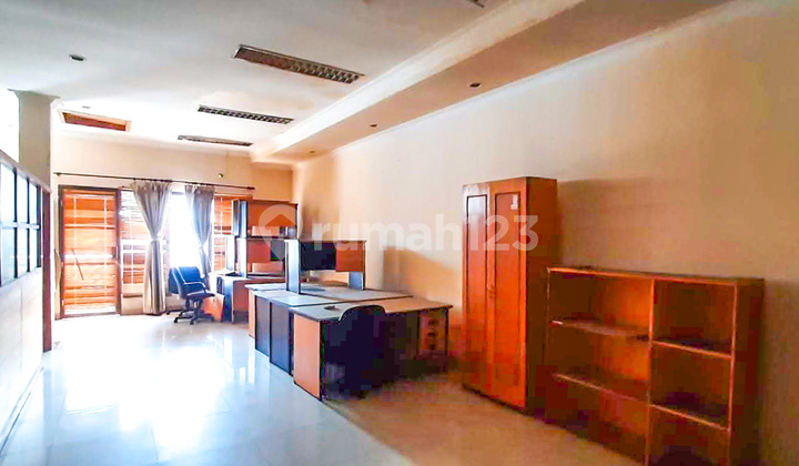 Gandeng 2 Ruko, Posisi Strategis, dekat Puri Indah, Tol Kebun Jeruk, akses ke Green Lake City, Tanjung Duren, Taman Anggrek