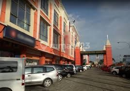 FOR SALE MALL CIKAMPEK SHOPHOUSE ON AHMAD YANI STREET, ALIGNED WITH KFC, KOPI KENANGAN & NEAR MALL ENTRANCE / The Most Strategic Shophouse in Mall Cikampek FOR SALE