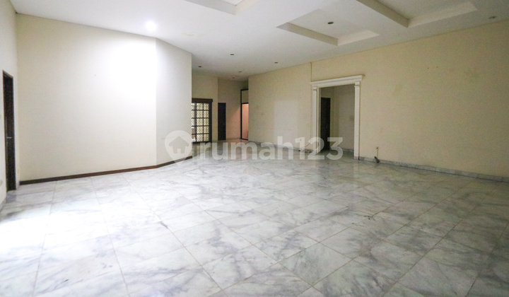 Rumah di Kawasan Elit Menteng Dekat ke Thamrin, Sudirman,Kuningan, Tebet