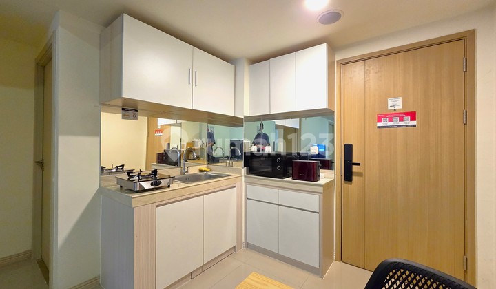 Sell Meikarta District 1 Tower Park View Apartment, Ready to Occupy, Just Bring Your Luggage. 2