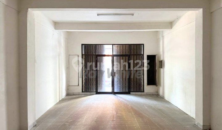 Dijual Ruko 3,5 Lantai - Luas 240 m2 - Lokasi Premium di Ruko Union, Lippo Cikarang 1