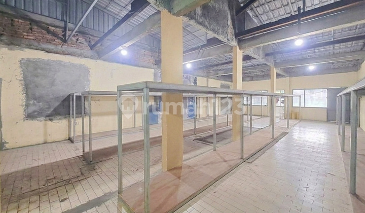Shop/warehouse in Pondok Labu, Near Cilandak, Cinere, Karang Tengah 2