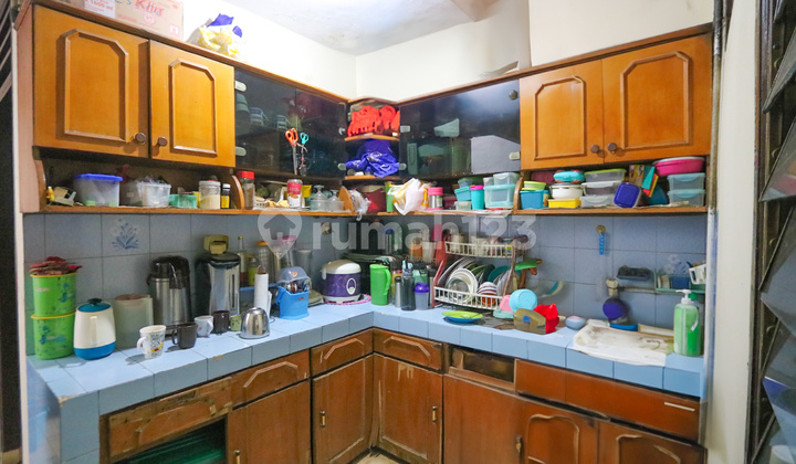 COMFORTABLE CLUSTER HOME IN SUMMARECON KELAPA GADING, STRATEGIC LOCATION, NEAR SUNTER, RAWAMANGUN