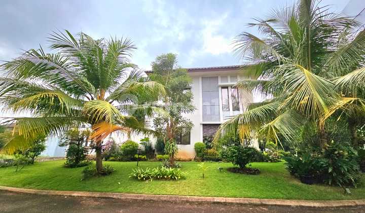 For Sale Strategic House In Legenda Wisata, Cibubur - Hook Location & Facing Golf View! For Sale Strategic House In Legenda Wisata, Cibubur - Hook Location & Facing Golf View!