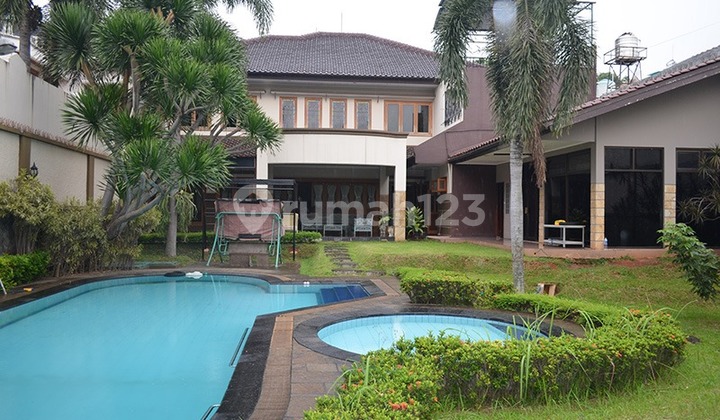Luxury House in Cibubur - Freehold Certificate, Swimming Pool, Near Main Road 2