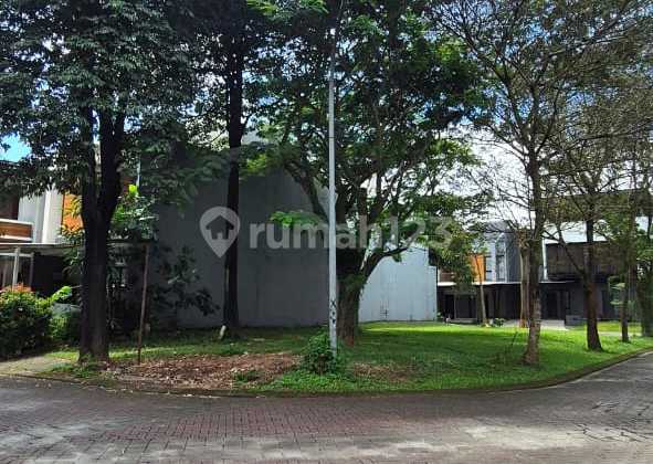 16M Eminent Plot 186M² North-West Boulevard Corner