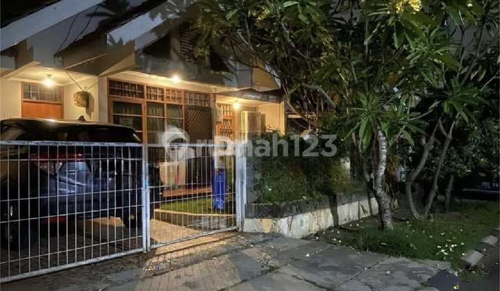 2.3m Nusaloka Rumah Renovated Timur Semi Furnished