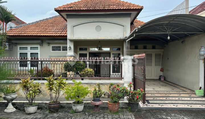3.5M Nirwana Executive House Surabaya South Facing Renovated 3.5M Nirwana Executive House Surabaya South Facing Renovated