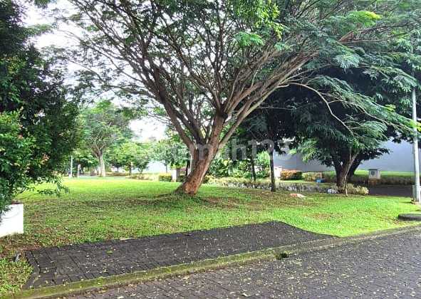 18 Billion Greenwich Plot 325M² Southeast-South Boulevard Corner