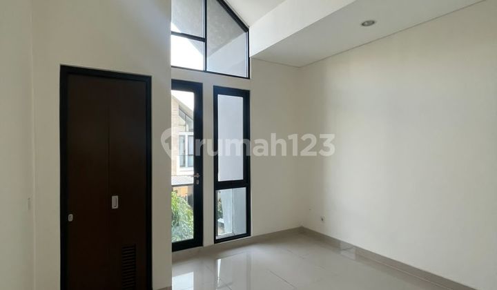 1.6M Provence Suites South-Facing 2-Story Renovated House 2