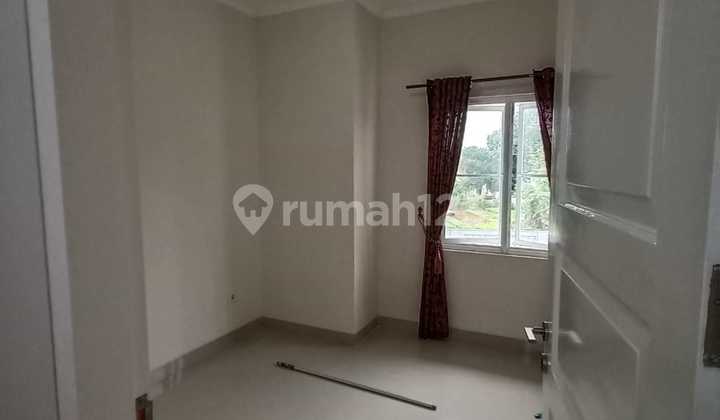 1.8m Michelia Rumah Utara 2lantai Renovated 1.8m Michelia Rumah Utara 2lantai Renovated