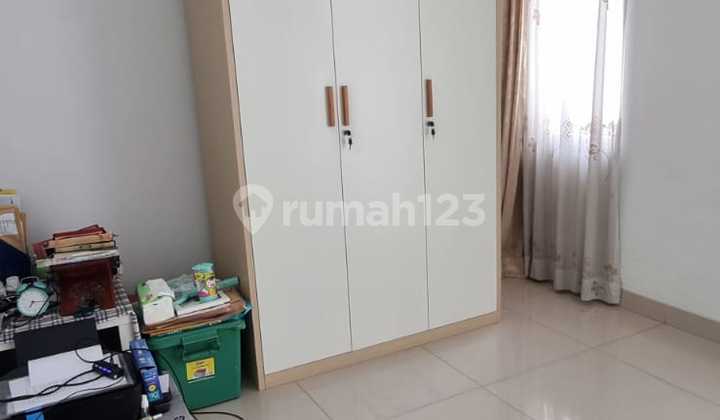 2.2M Savia House West Facing Renovated 2 Floors 2