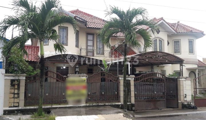 Luxury House in the City Center Near Hospital and Business Center