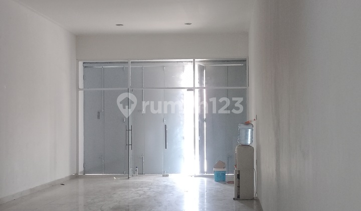 2-Storey Shop House in Strategic Location at City Center Near Mall 2-Storey Shop House in Strategic Location at City Center Near Mall