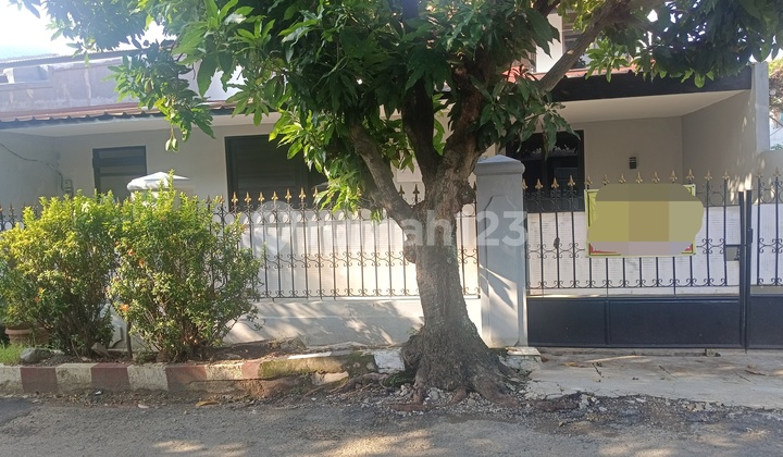 Ready-to-Live Home, Suitable for Business or Office on Ketilang Raya. 1