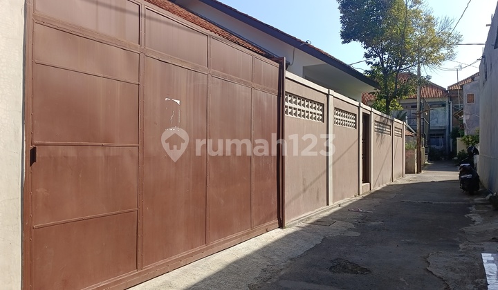 For Rent / Sale Ready-to-Occupy Residential House After Renovation in Wirasari 2