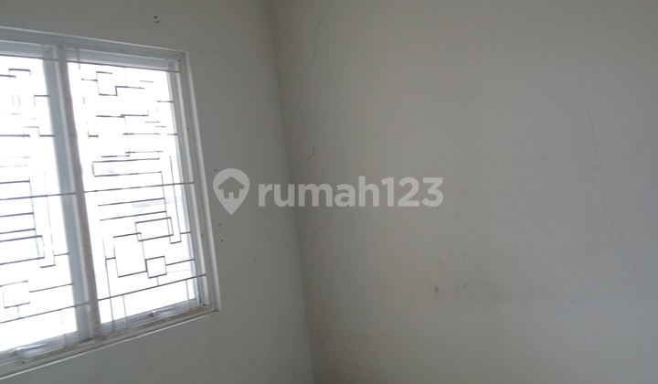 Rumah Sewa 3 Lantai Semi Furnished Dekat Tol Ciperna Cirebon 2