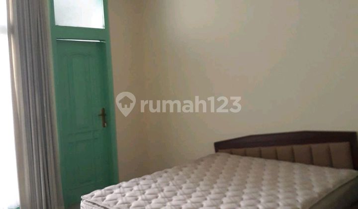 RUMAH BESAR FURNISHED SIAP HUNI di KOTA BANDUNG 2