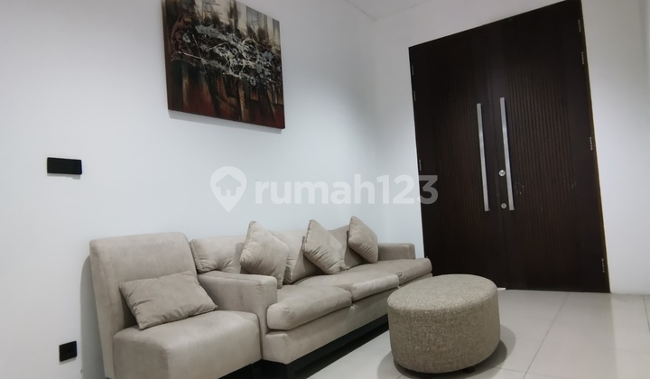 Rumah Modern Minimalis Dalam Komplek One Gate System Bebas Banjir