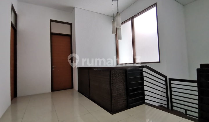 Rumah Modern Minimalis Dalam Komplek One Gate System Bebas Banjir 2