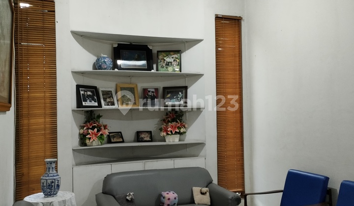 Rumah Dekat Mainroad Jl. Nursijan Bandung Rumah Dekat Mainroad Jl. Nursijan Bandung