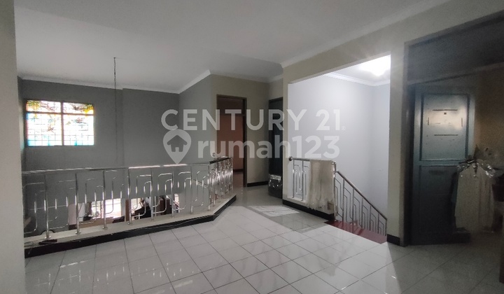 House In Margahayu Bandung 2