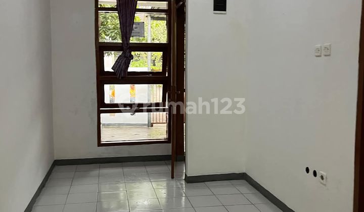 Cheapest House !!! Ready to Use, Good Location, Strategic, Near Aljabar and Summarecon 2