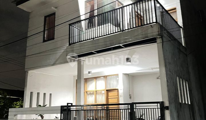 Dijual Rumah Minimalis 2 Lantai, Lokasi Bagus, Lingkungan Nyaman dan Tenang , Arcamanik Kota Bandung