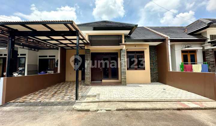 Dijual rumah baru renovasi dalam cluster one gate Cisaranten Arcamanik, murah, langka