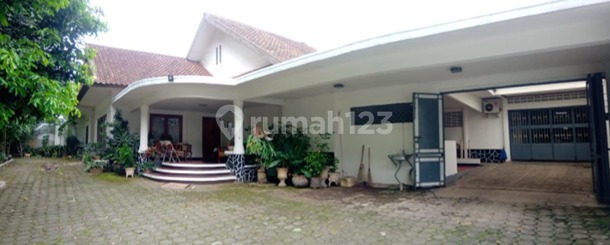 Jual/ Sewa Rumah Antik Strategis Sejuk Nyaman Utk Tinggal/ Usaha 2