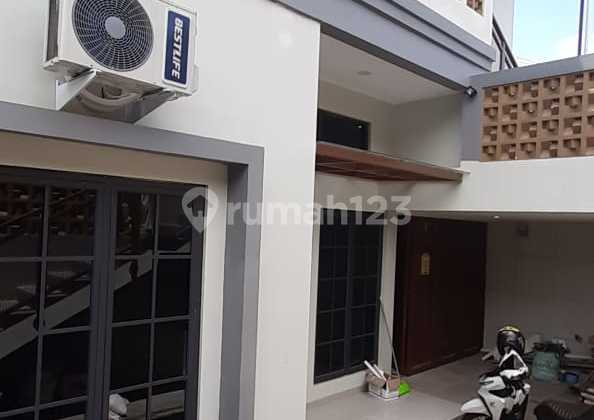 Disewakan Rumah Baru Modern Strategis Pusat Kota Bandung Disewakan Rumah Baru Modern Strategis Pusat Kota Bandung